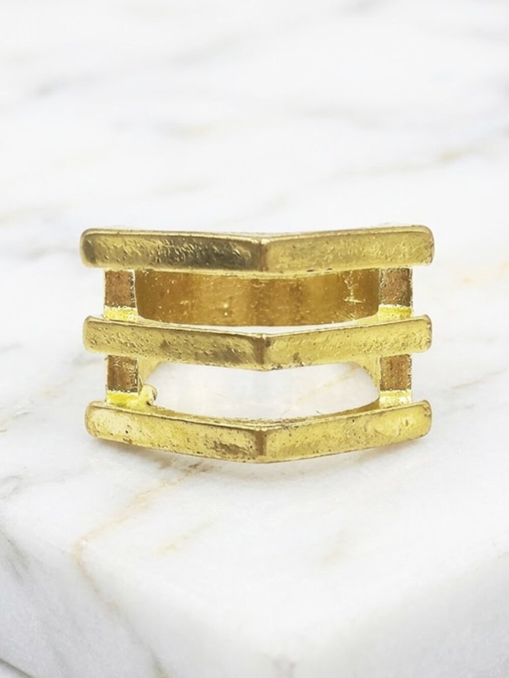 Ladies Gold Fashionable Ring (Size 7.5)